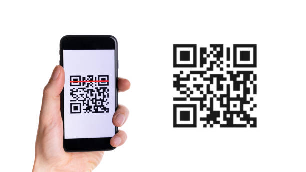 Id qr. Hand holding mobile smartphone screen for online pay, scan barcode technology with qr code scanner on digital smart phone. Qrcode payment, online shopping, cashless technology concept id qr. sosteniendo a mano la pantalla del teléfono inteligente móvil para la tecnología de código de barras de pago en línea, escanear con escáner de código qr en el teléfono inteligente digital. pago qrcode, compras en línea, concepto de tecnolog