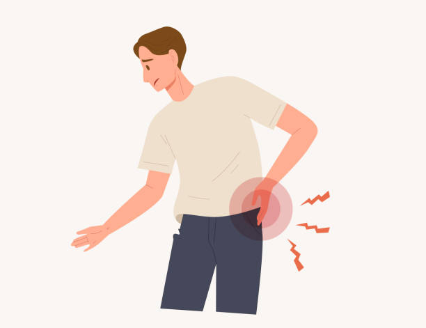 illustrations, cliparts, dessins animés et icônes de jeune homme retenant son dos inférieur avec la tache rouge du symptôme de douleur. - backache pain physical injury sport