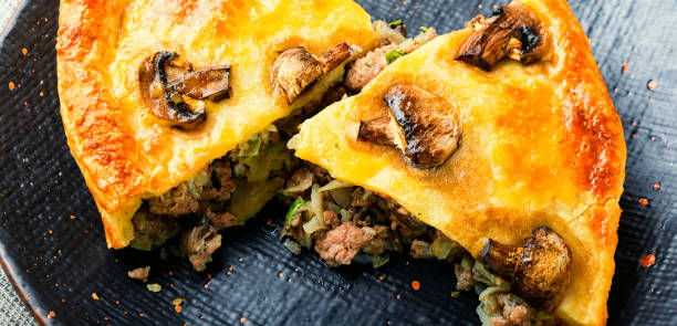 istock Whole meat pie with mushrooms 1313451864