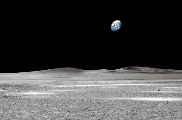 tierra azul vista desde la superficie lunar: los elementos de esta imagen son proporcionados por la nasa - luna fotografías e imágenes de stock