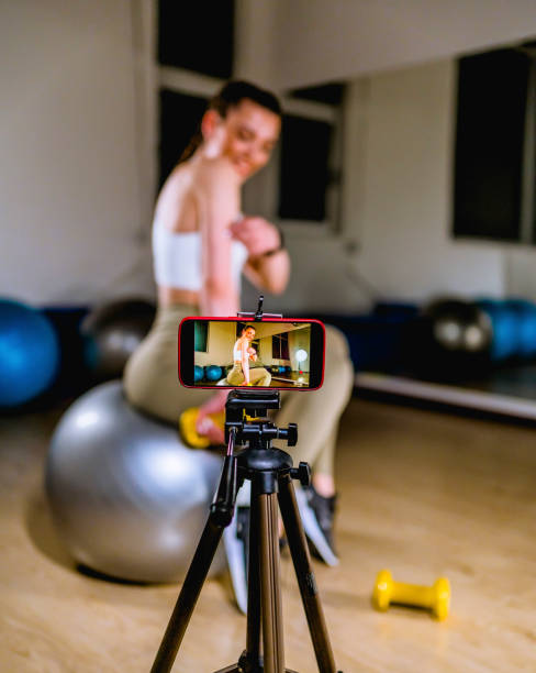 istock Fitness vlogger 1313535999