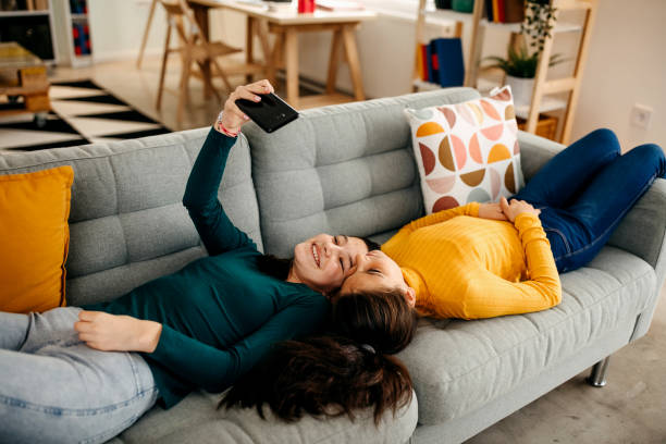 istock Girls take selfies 1313539867