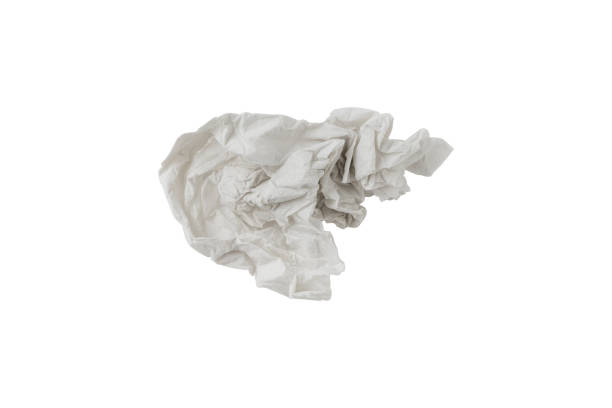 papier de soie d’isolement sur le fond blanc. - tissue crumpled toilet paper paper photos et images de collection