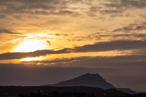 istock Sainte Victoire mountain, at dawn 1313630261