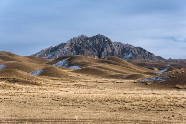 istock Hills that look like cascading waves 1313666705