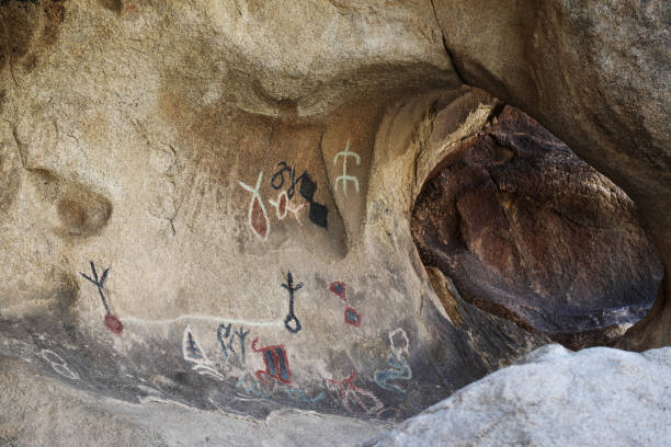 istock Rock Art at Joshua Tree 1313678039