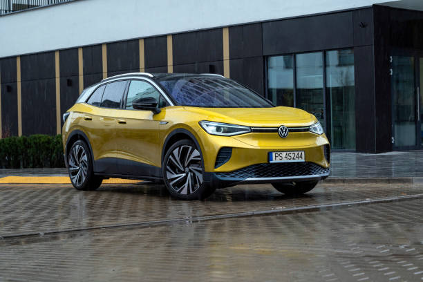 Top 10 Best Electric Cars on the Market 1 electric car volkswagen id 4 on a street
