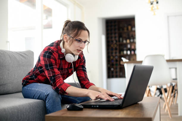 istock Young woman surfing on the internet 1313861985