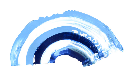 El círculo de pincelada se lava. Trazo de arte redondo azul dibujado a mano aislado sobre fondo blanco. photo