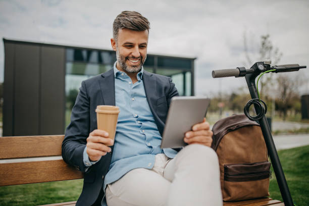 istock Attractive casual business man getting to work 1313912911