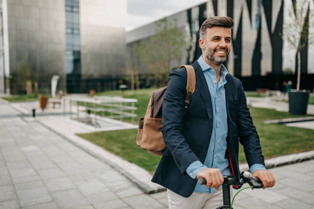 istock Attractive casual business man getting to work 1313912933