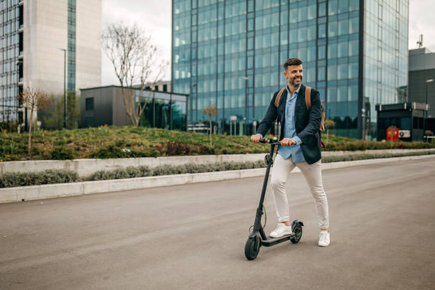istock Attractive casual business man getting to work 1313912944
