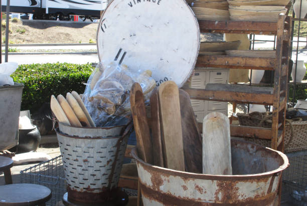 Open Vintage Market,Ca