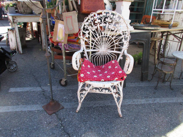 istock Open Vintage market, Ca 1313915830