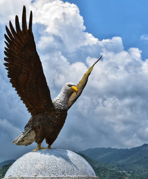 a ready to fly eagle statue in india