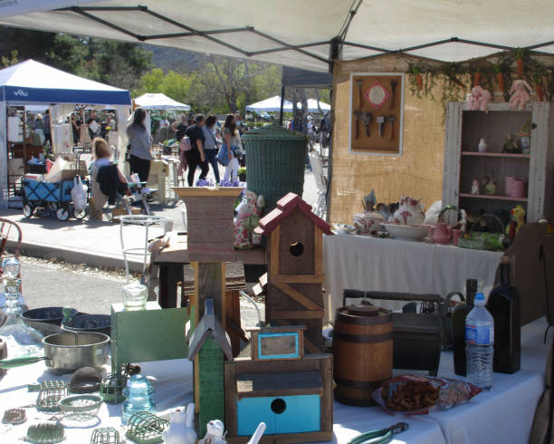 mercado abierto vintage ca - anticuario anticuado fotografías e imágenes de stock