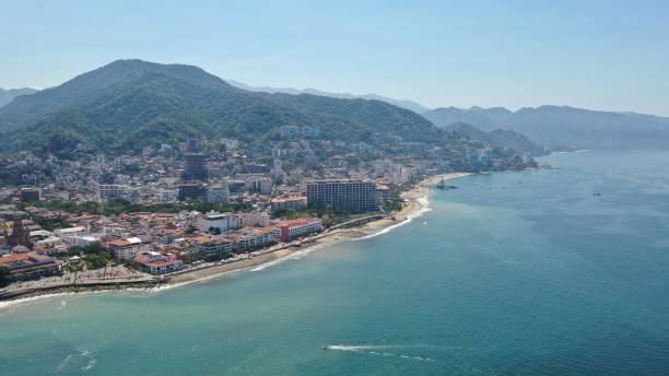 istock Puerto Vallarta 1313951141