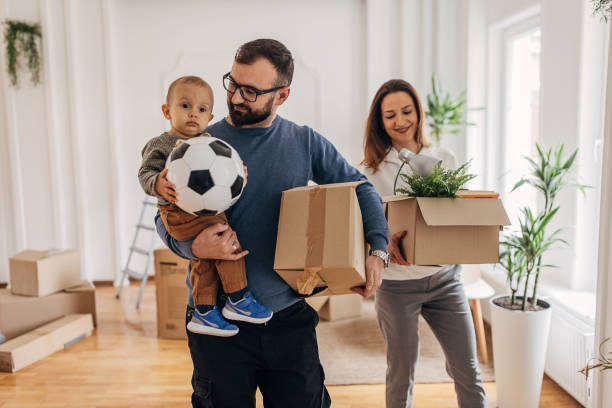istock Family in their new home 1313977752