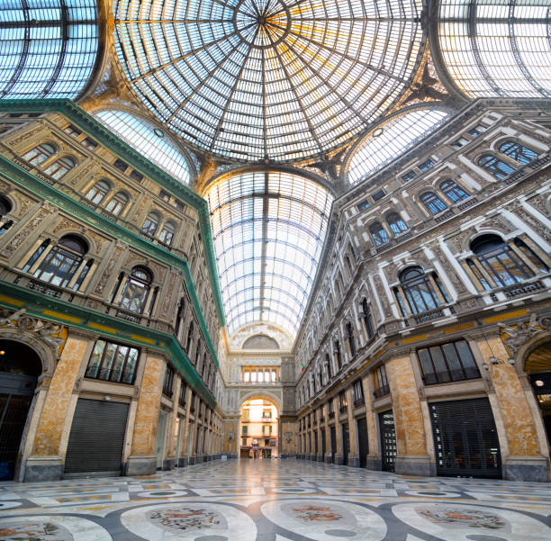 istock Umberto I Gallery, Napoly 1313979567