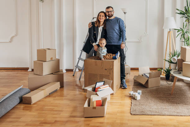 istock Family in their new home 1313983343