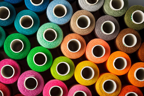 fondo de costura - embroidery spool thread sewing fotografías e imágenes de stock