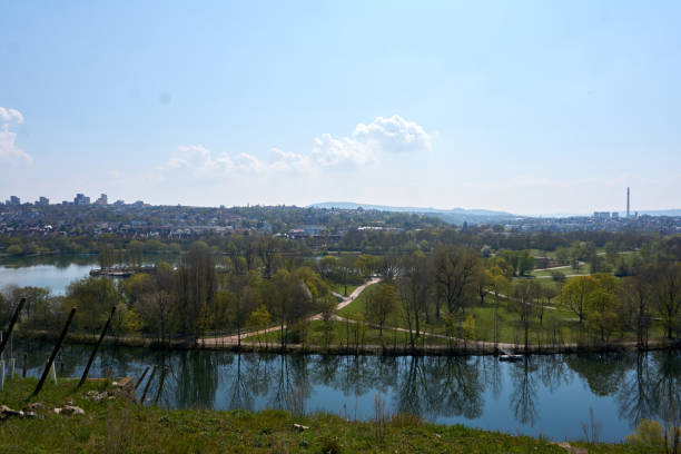 istock neckar river loop near the max-eyth-see lake in stuttgart 1314025410