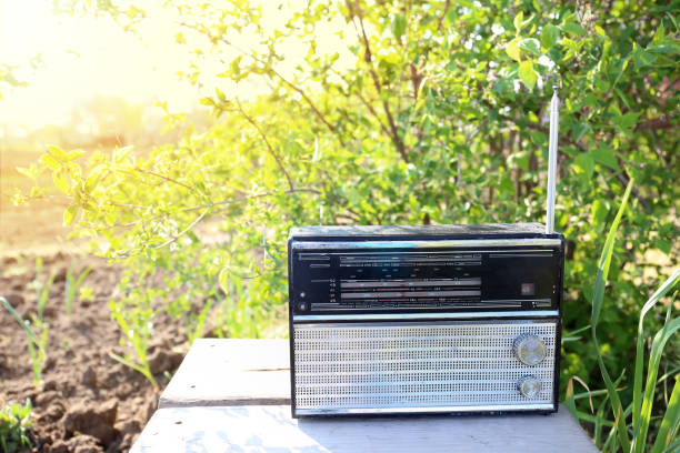 istock Old radio on outside 1314027191