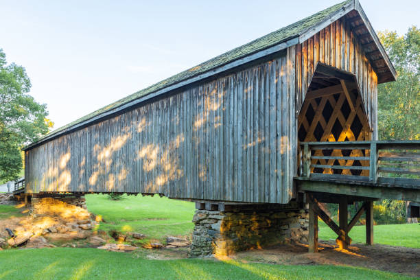 istock Georgia Covered Bridge on a Summer Afternoon 1314062670