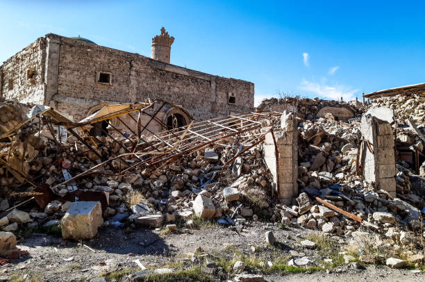 Destroyed buildings and streets in Dier Ez Zior city Destroyed buildings and streets in Dier Ez Zior city in Syria destroyed by ISIS in February 2020 and daily life after. islamic state stock pictures, royalty-free photos & images