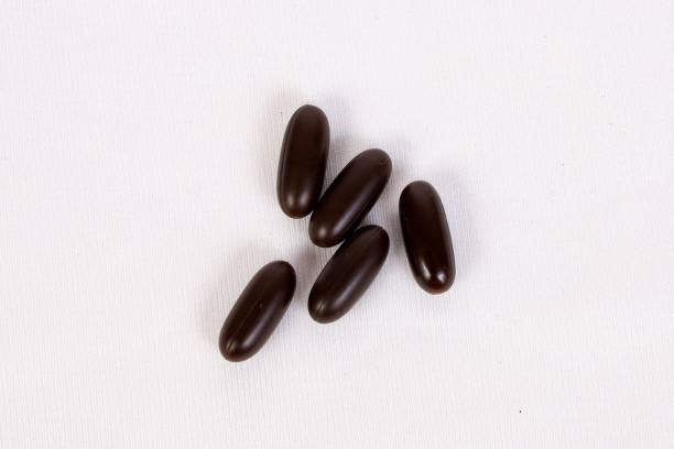 istock The multivitamin pills in brown color 1314140598