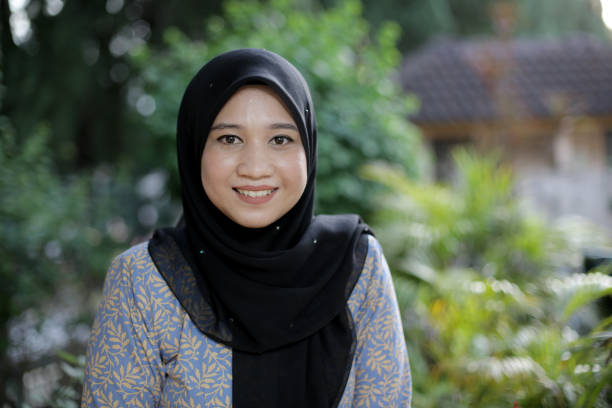 istock Modern Muslim Young Women 1314209110