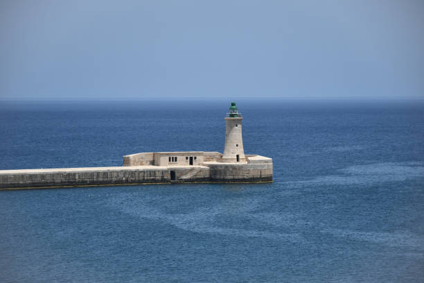 farol de st. elmo em valletta, malta - st elmo - fotografias e filmes do acervo