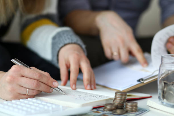 istock Young couple and their expenses 1314227874