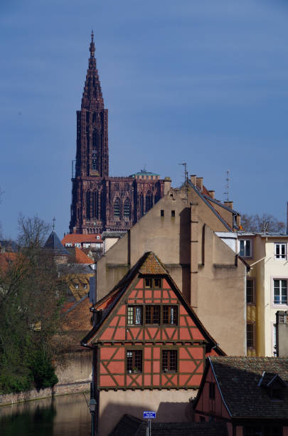 istock Red House in front of the Cathedral 1314228904