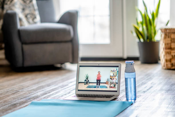 istock Online Fitness Class 1314231634