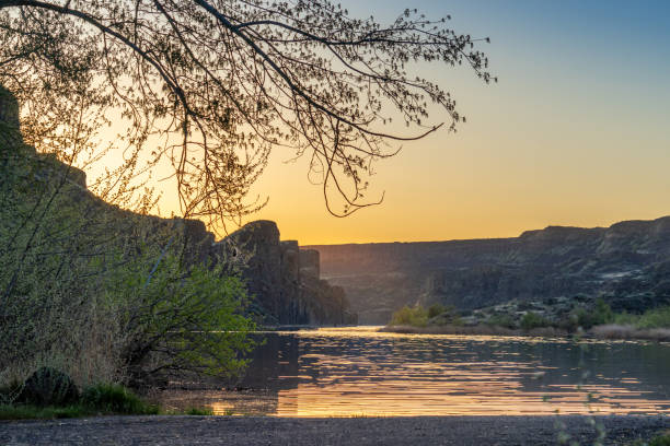 istock Deep Lake at Sunrise in Sun Lakes State Park, Washington 1314249907