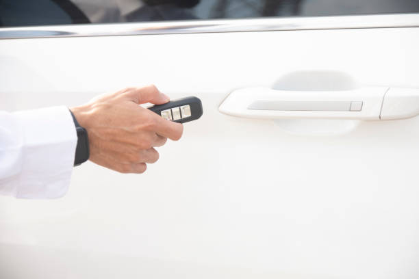 istock Hand hold key car opening car door 1314258205