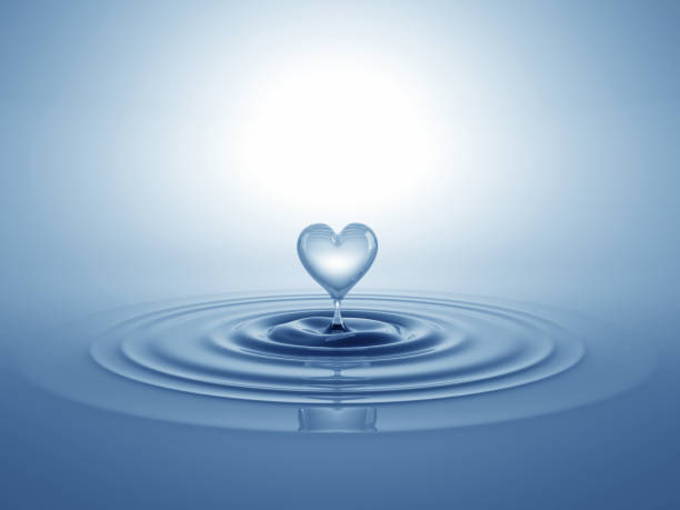 heart shaped water splash - pureza imagens e fotografias de stock