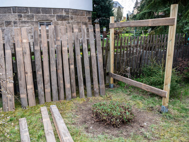 istock Fence construction in your own garden 1314392386