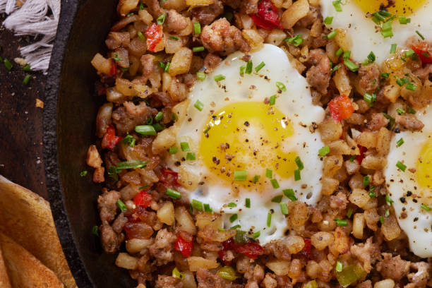 istock Sausage Skillet Scramble with Hash Browns and Fried Eggs 1314396183