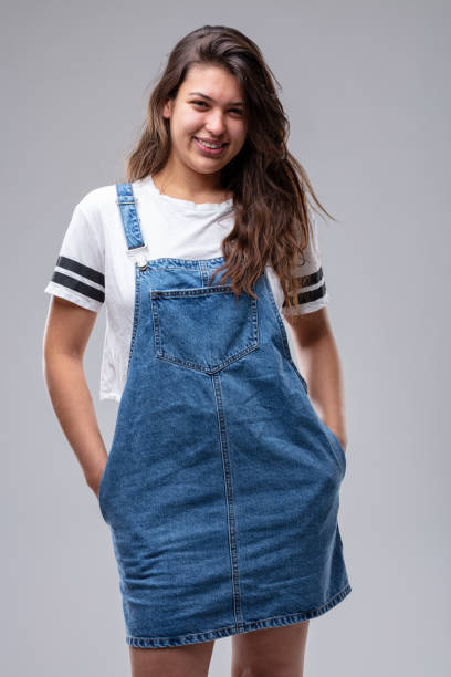 Vestido Jumper - Banco de fotos e imágenes de stock - iStock Vestido Jumper - Banco de fotos e imágenes de stock - iStock