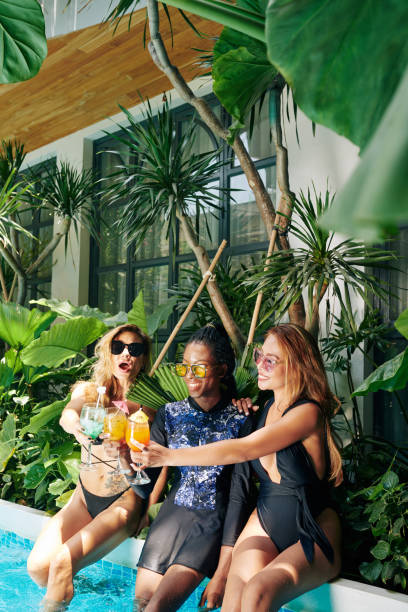 istock Female friends enjoying vacation 1314474412