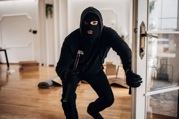 istock Robber broke in a house 1314482131