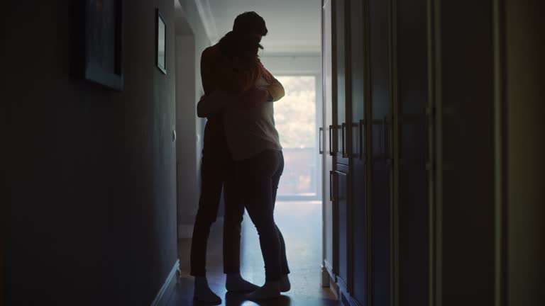 Более 707 700 работ на тему «пара человеческие взаимоотношения»: стоковые видео и киноматериалы royalty-free - iStock