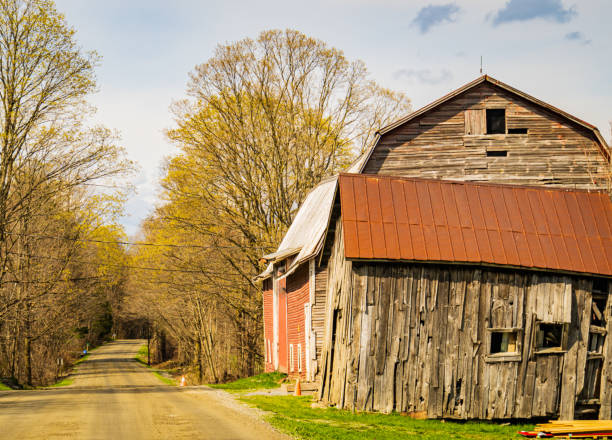 istock weathered old barn on a country road 1314565987