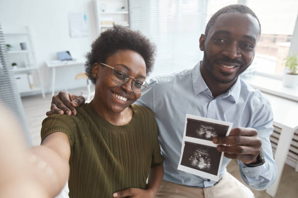 istock Happy future parents at hospital 1314577196
