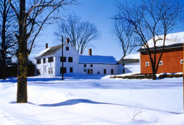 istock NEW ENGLAND FARM HOUSE 1314625690