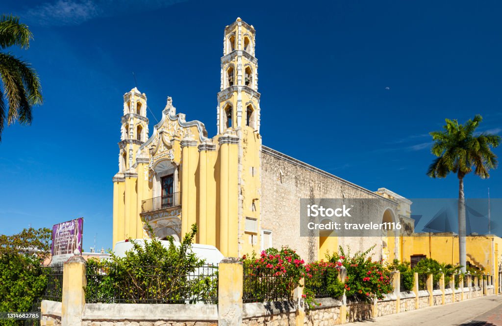 Iglesia De San Juan Bautista En Mérida México Foto de stock y más banco de imágenes de Mérida - Yucatán - Mérida - Yucatán, México, Catedral - iStock Iglesia De San Juan Bautista En Mérida México Foto de stock y más banco de imágenes de Mérida - Yucatán - Mérida - Yucatán, México, Catedral - iStock
