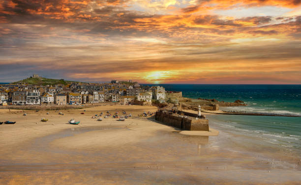 St Ives Cornwall, the harbour, bay St. Ives Cornwall, Southwast,Cornish beach,seascape,Cornish beach,St Ives Cornwall, the harbour,  st ives harbour lighthouse,sunset, st ives cornwall stock pictures, royalty-free photos & images