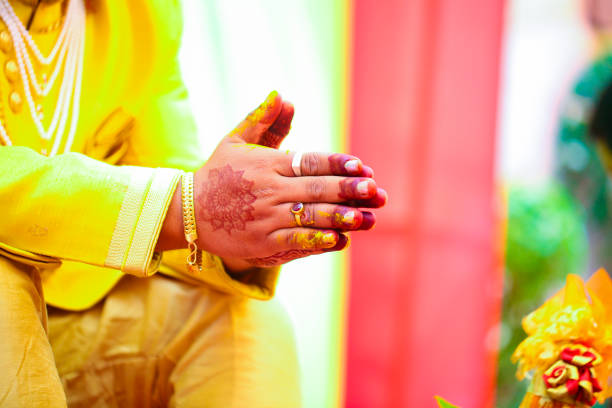 istock Indian Traditional Wedding: Groom hand 1314782352
